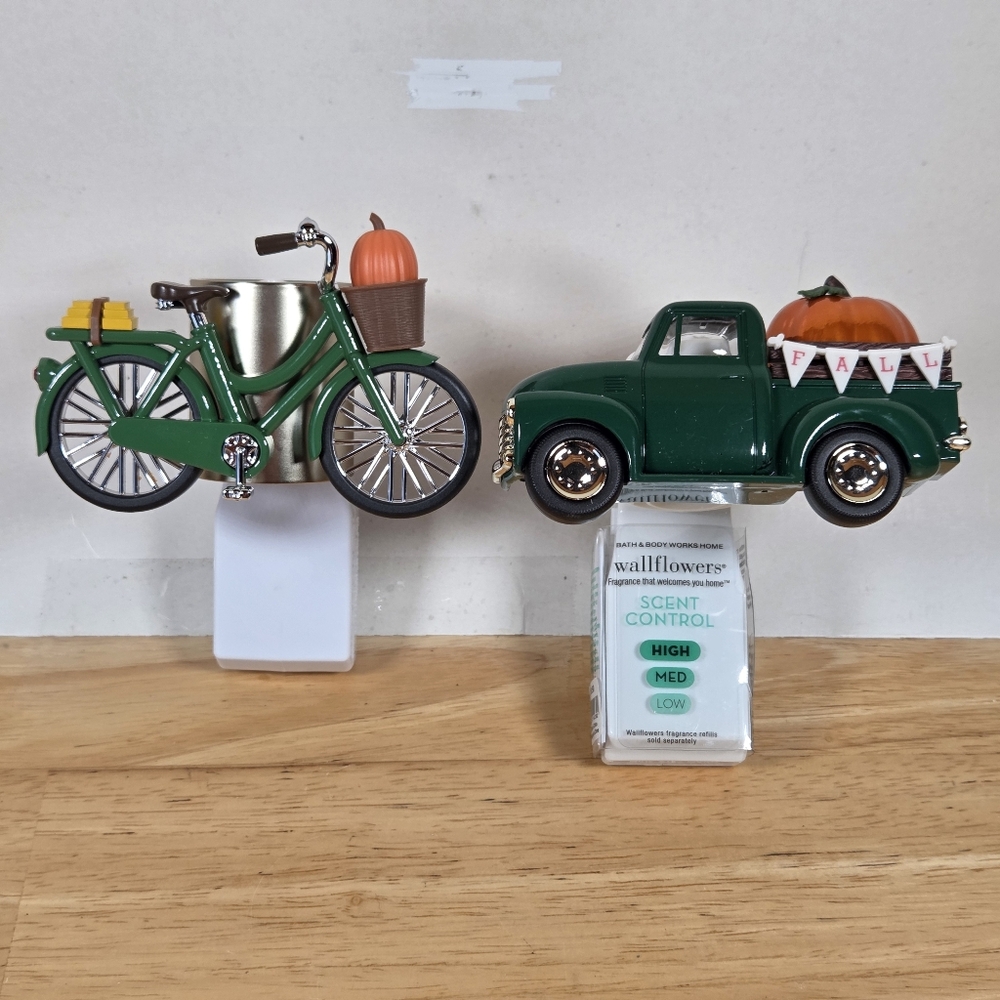 Fall Wallflower Plugs Green Bicycle and Truck Pumkins
